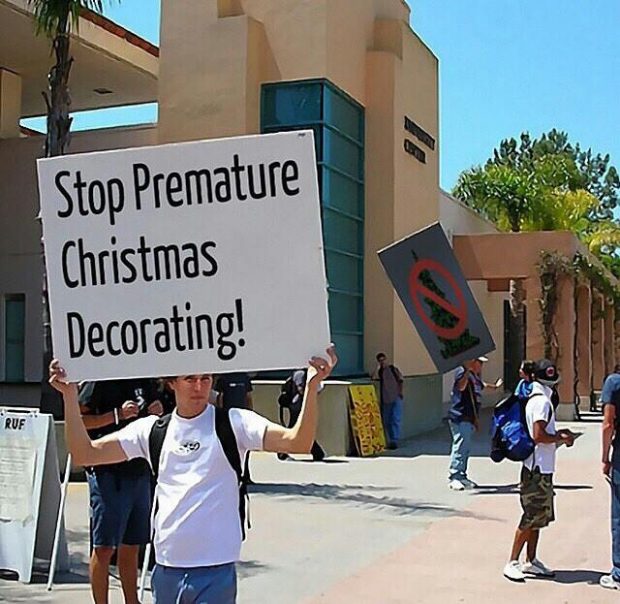 stop-premature-christmas-decorating