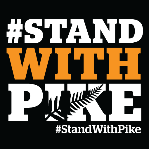 stand-with-pike